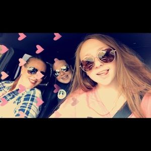 Meet your Posher, Allison